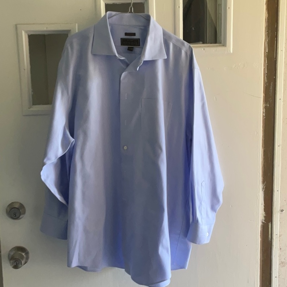 Like new blue Joseph a Banks reserve shirt, 17 1/2, 33